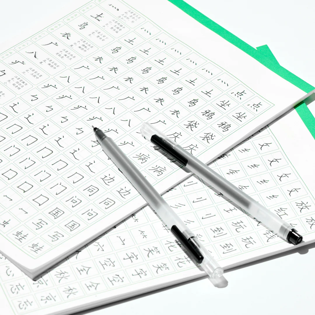 Base 0.5mm High-Cap Triangular Gel Pen Set - Image 4