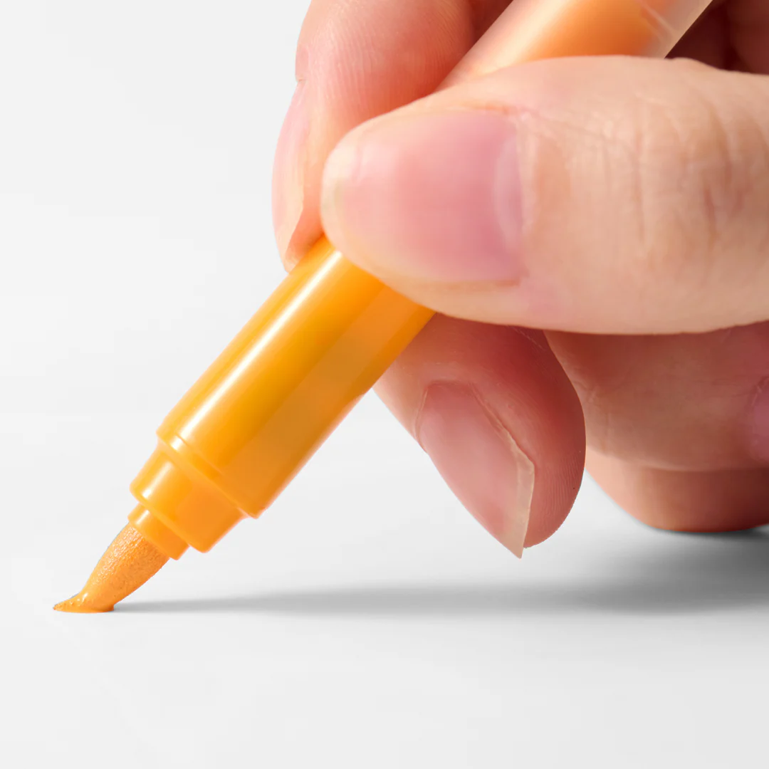 Qioo Acrylic Marker Set - Image 6